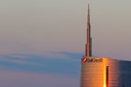UniCredit sa sna�nijim rastom prihoda u drugom kvartalu