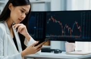 AZIJSKA TR�I�TA: Azijske burze o�tro pale, dolar oja�ao
