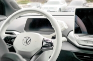 Grupa Volkswagen povlači gotovo 100 tisuća električnih vozila