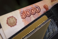 Udio dolara i eura u pla�anjima u ruskoj trgovini sveden na 15 posto