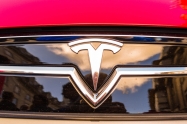 Isporuke Teslinih elektri�nih automobila posko�ile u drugom tromjese�ju