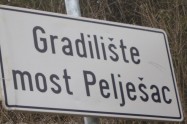 Doma�i gra�evinari ne odustaju od gradnje pelje�koga mosta