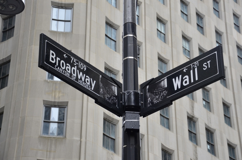 WALL STREET: Indeksi porasli, cijene nafte i prinosi pali