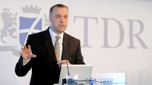 HT DOBIVA NOVOG �EFA, MUDRINI� ODLAZI. Prvi potez akvizicija Telekoma Slovenije?
